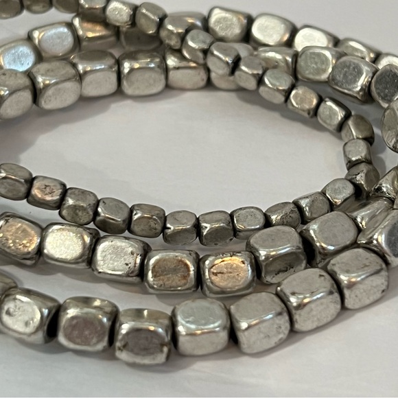 NWOT 7 Metal Beaded Stretch Bracelets -- Antique Gold and Silver - Picture 4 of 8